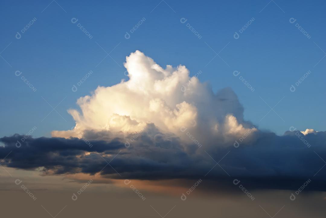 Ceu com nuvens brancas