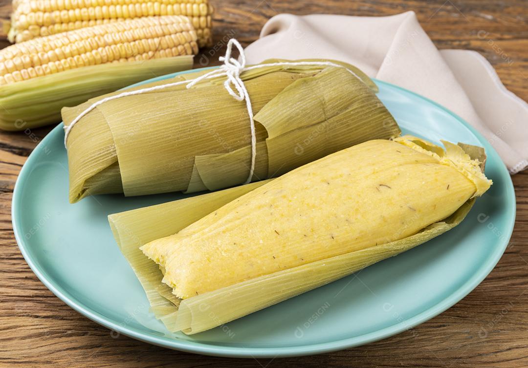 Pamonha, comida típica brasileira de milho. Comida do festival de junho