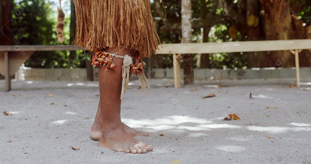 Índio Pataxó no sul da Bahia. Roupas tradicionais da tribo Pataxo