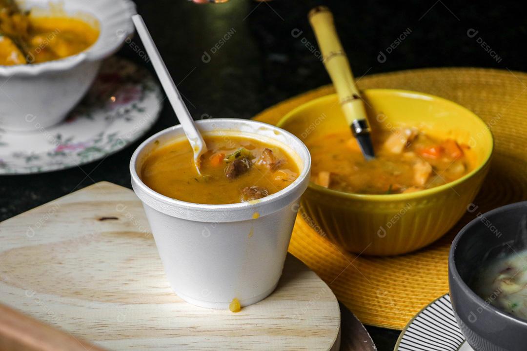 caldo de carne com verduras