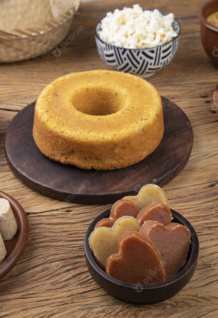 Comida típica do festival junino brasileiro. festa junina