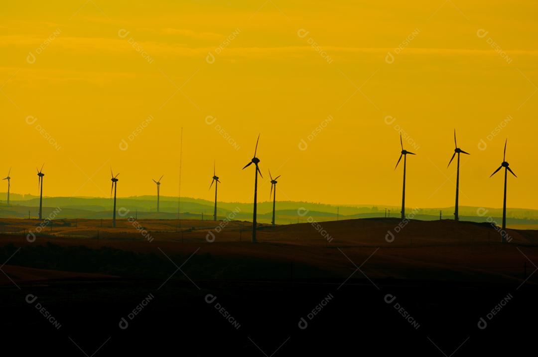 Parque eólico projeto industria sobre campo