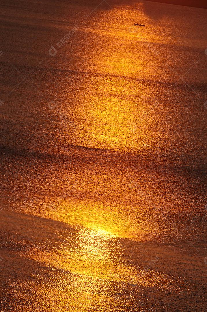 por do sol tardezinha céu escuro horizonte