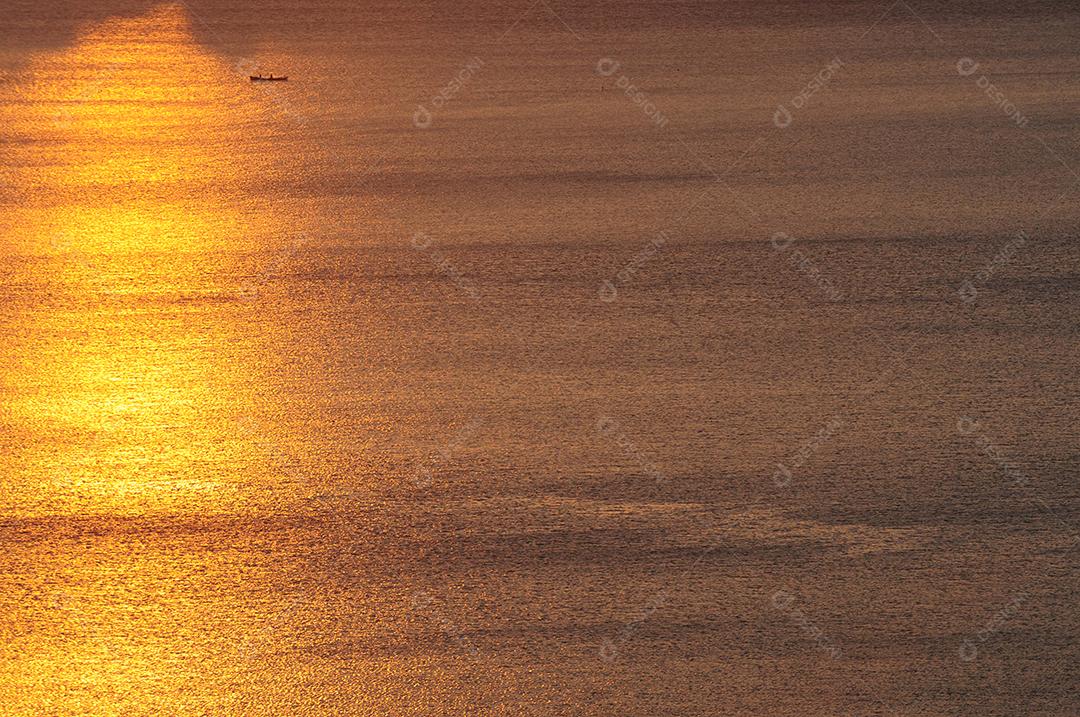 Praia, mar, por do sol. Tardezinha, paisagem linda