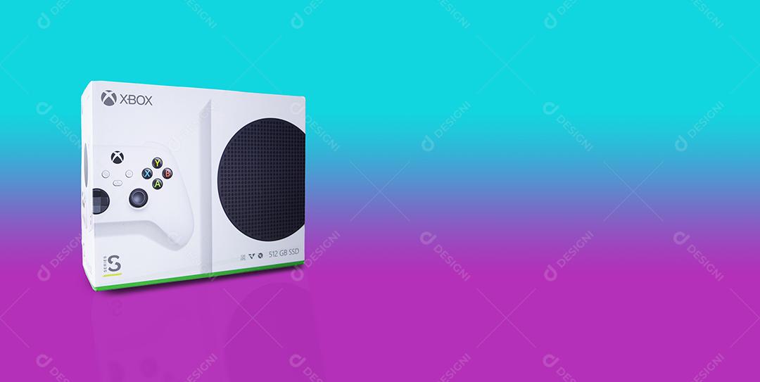 São Paulo, Brasil - 03, 2022: Novo console de videogame Xbox Series S.