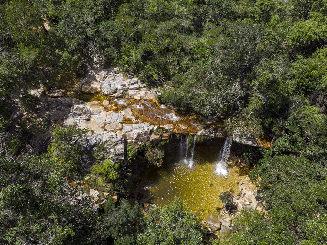 Paisagem Cachoeira lago floresta