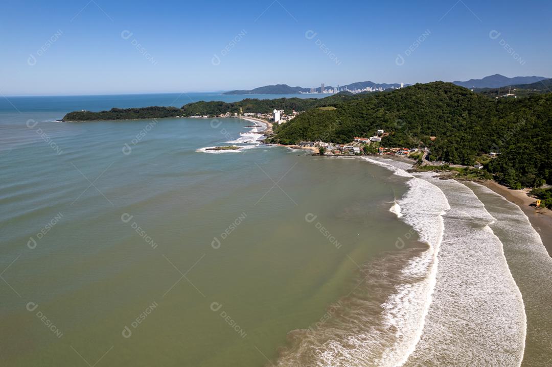Vista aérea de Itajaí, Santa Catarina, Brasil e Praia do Morcego, Cabeçudas, Atalaia Beach