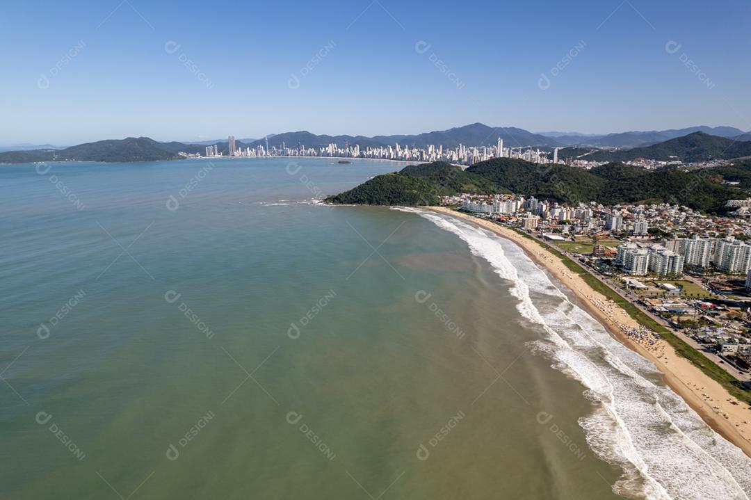 Vista aérea de Itajaí, Santa Catarina, Brasil e Praia Brava