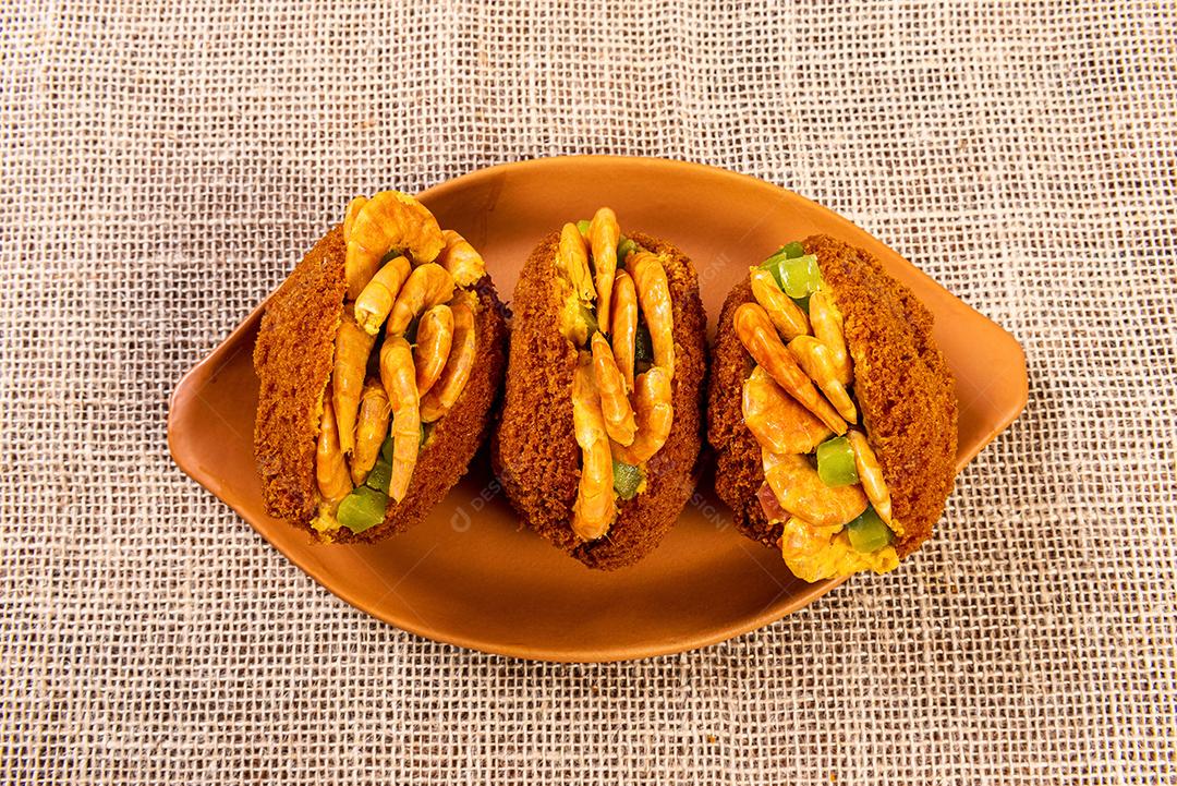 Acaraje - Bolinho tradicional brasileiro feito com olhos negros