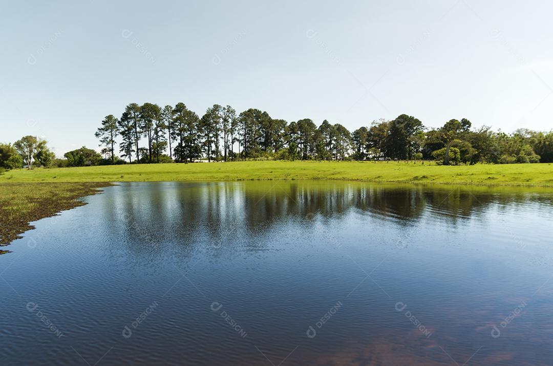 Paisagem da serra gaúcha, araucárias, montanhas e rios. Cidade de Bom Jesus, São José dos Ausentes.