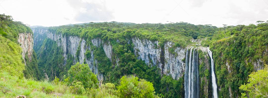 Beautiful landscape of Itaimbezinho Canyon and green forest, Cambara do Sul, Rio Grande do Sul