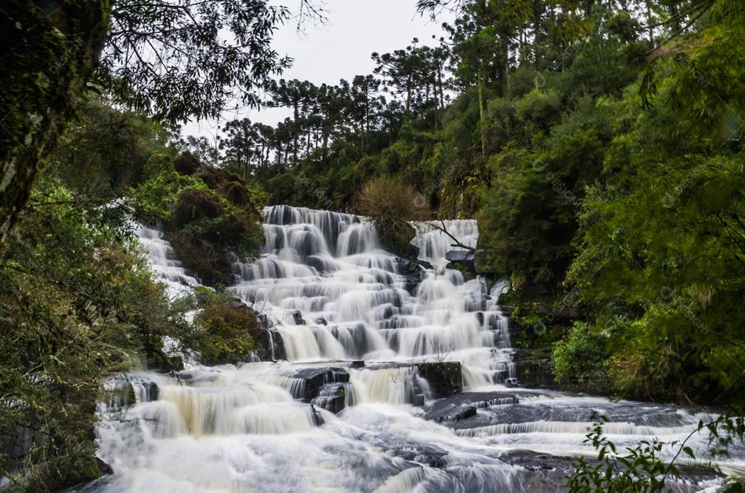 Linda vista da Cachoeira do Caracol Cachoeira do Caracol
