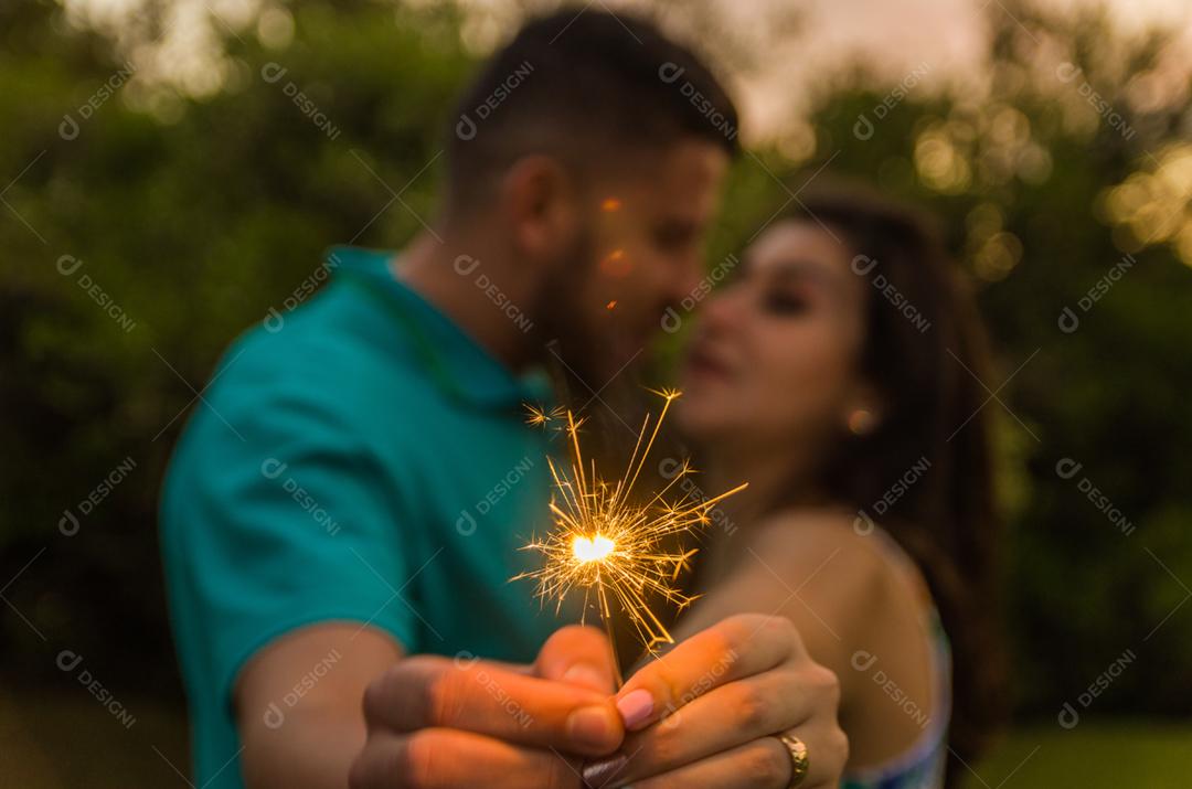 Pré casamento de casal e paisagem incrível na praia de Torres.
