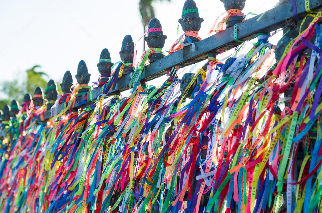 Grande fundo colorido das famosas fitas do Senhor do Bonfin, Salvador Brasil.