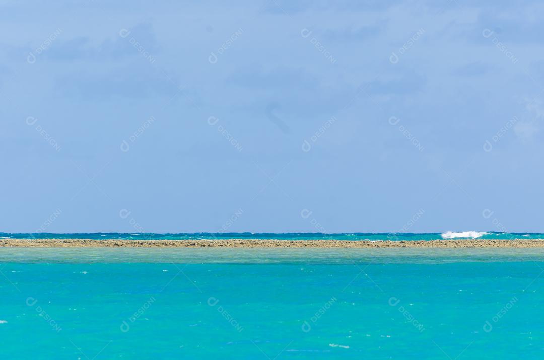 Barreira de corais da praia de Maragogi em Alagoas Brasil
