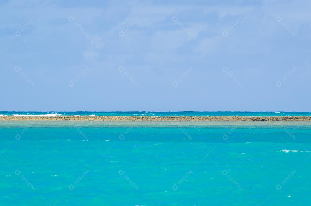 Barreira de corais da praia de Maragogi em Alagoas Brasil