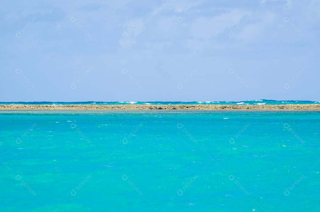 Barreira de corais da praia de Maragogi em Alagoas Brasil