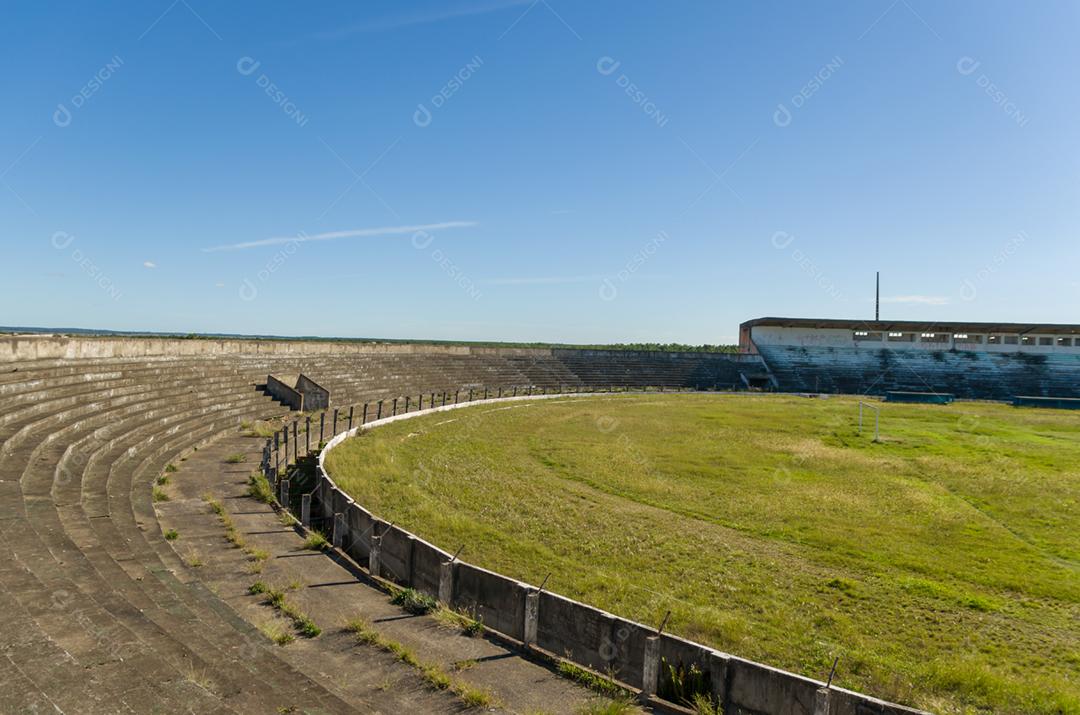 Estádio de futebol abandonado, Estádio Cidreira, Rio Grande do Sul.