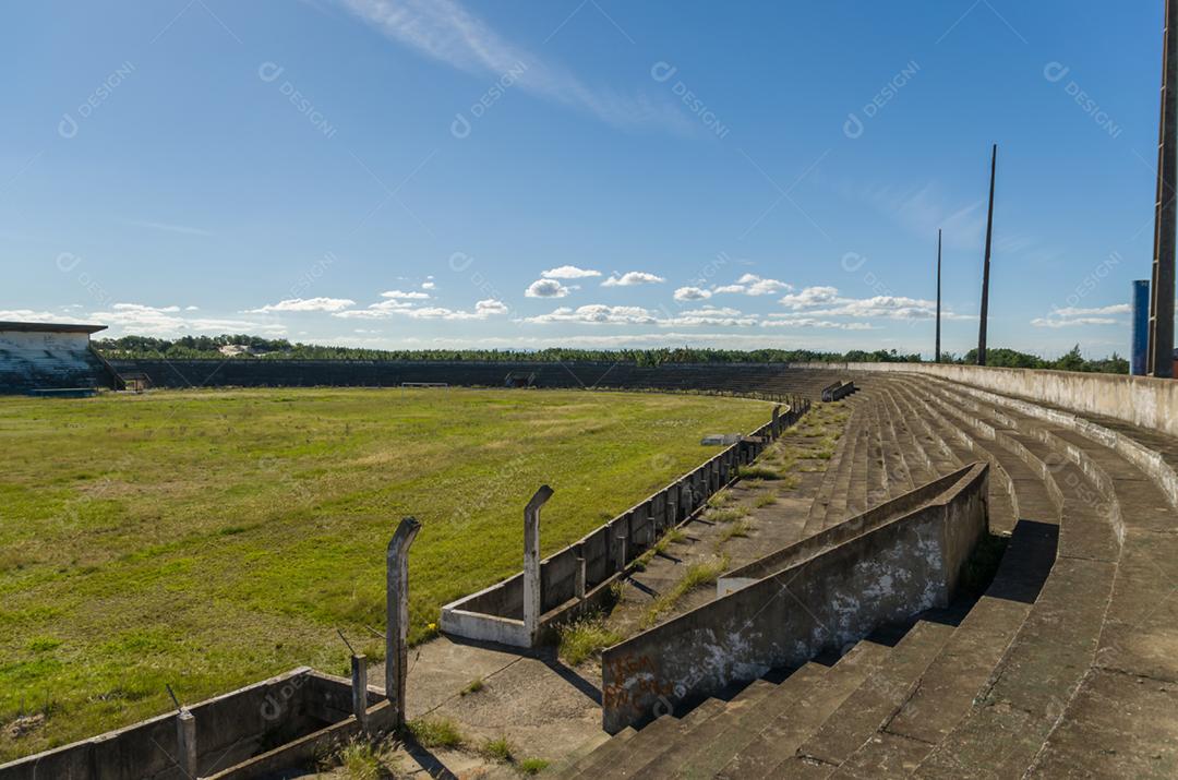 Estádio de futebol abandonado, Estádio Cidreira, Rio Grande do Sul.