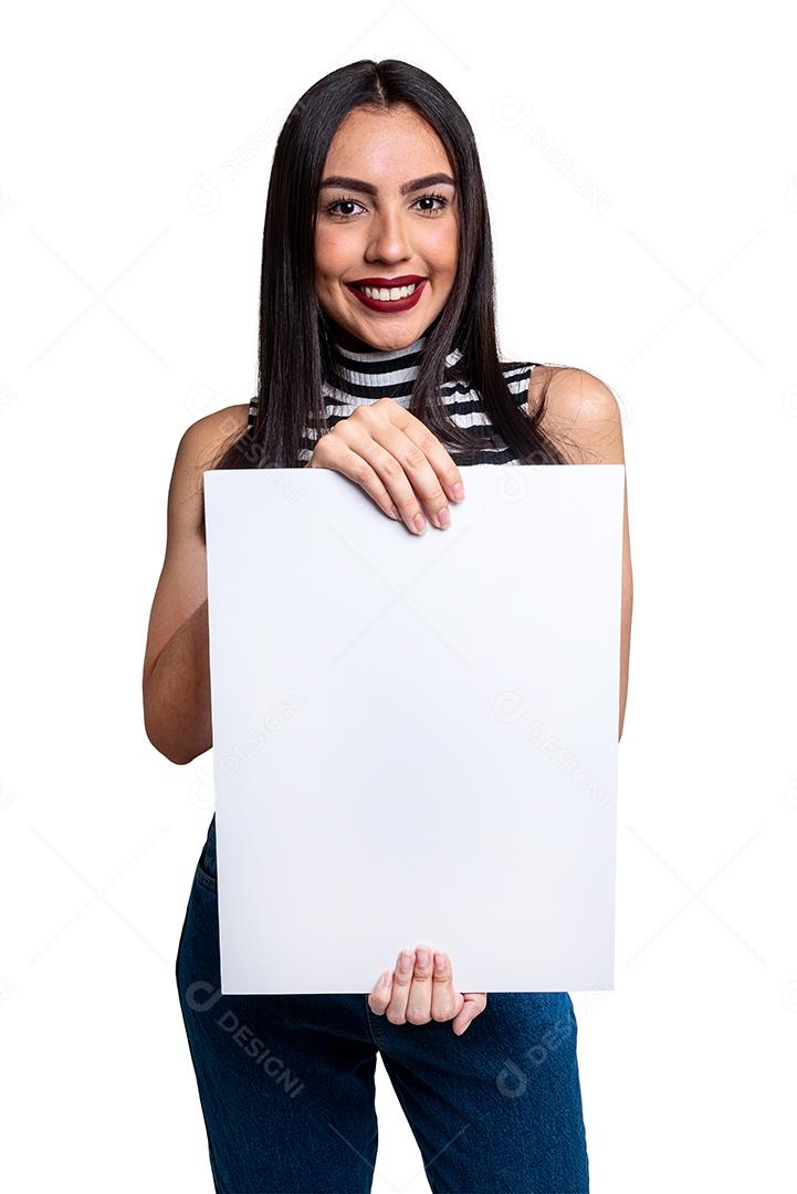 Mulher segurando placa branca, isolada em fundo branco