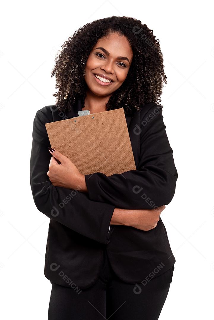 Alegre e sorridente executiva negra mulher brasileira isolada