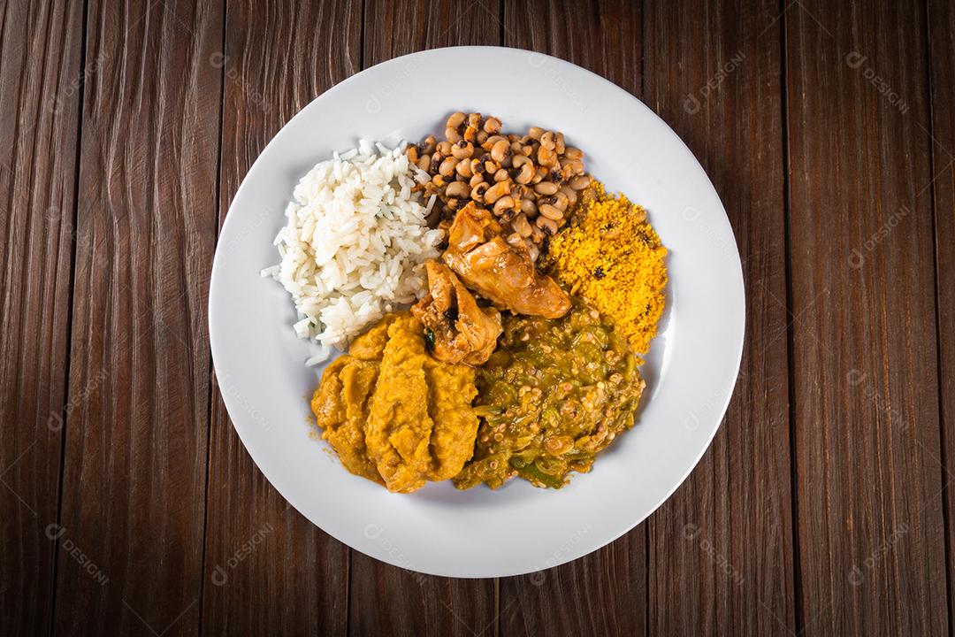 Caruru comida tradicional afro-brasileira típica da Bahia.