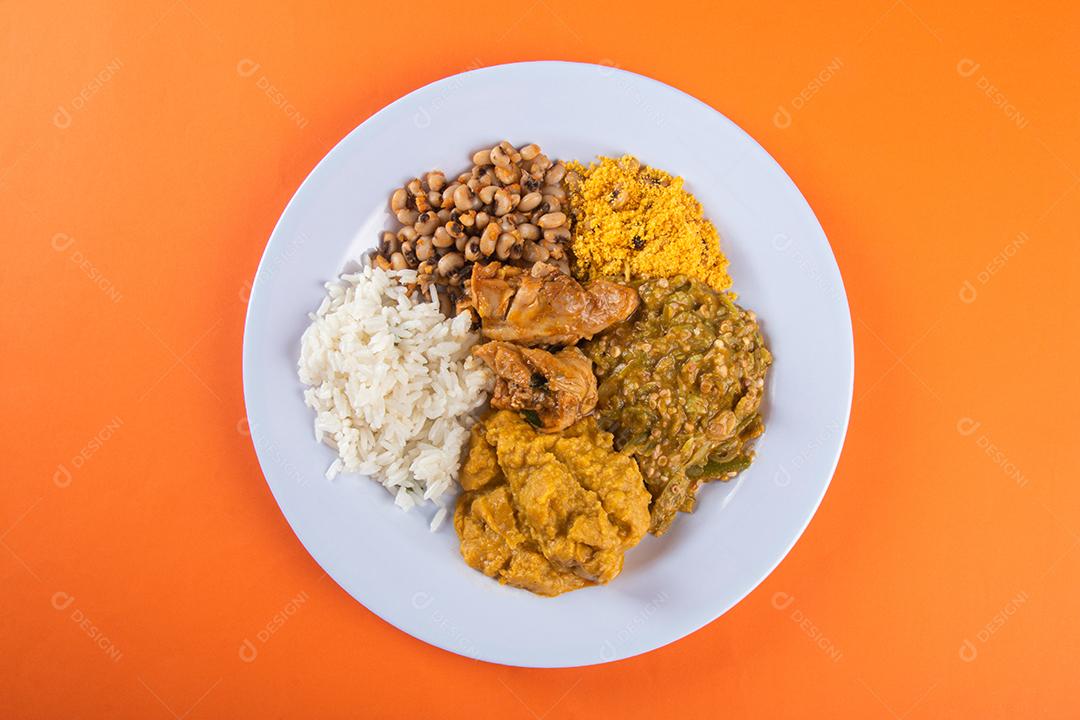 Caruru comida tradicional afro-brasileira típica da Bahia.
