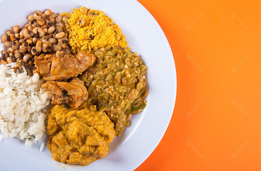 Caruru comida tradicional afro-brasileira típica da Bahia.