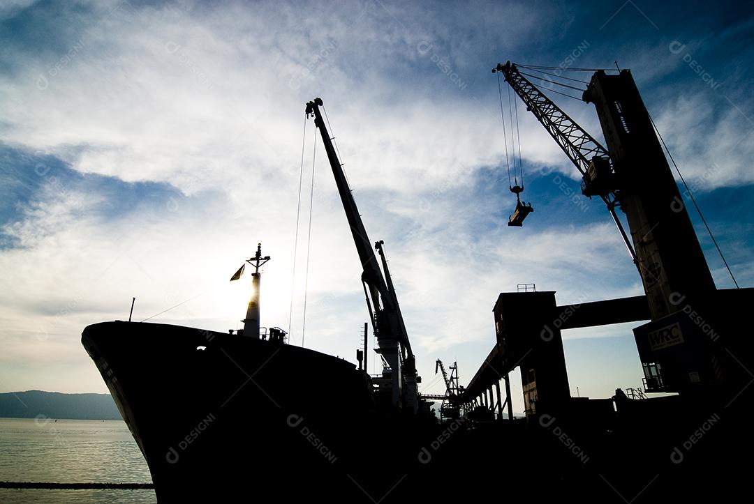 navio importação exportação naval marítima importar carga