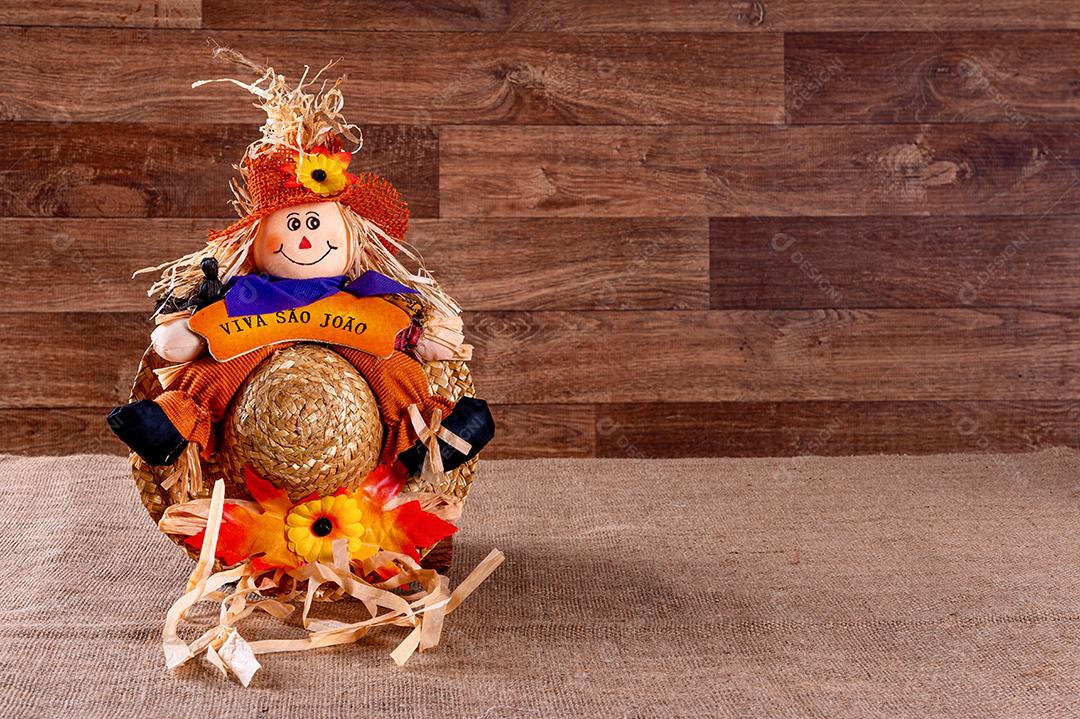 Festa junina brasileira. Comidas típicas da festa junina. canjica, milho cozido, bolo de milho, pipoca, brócolis, paçoca, jenipapo e amendoim