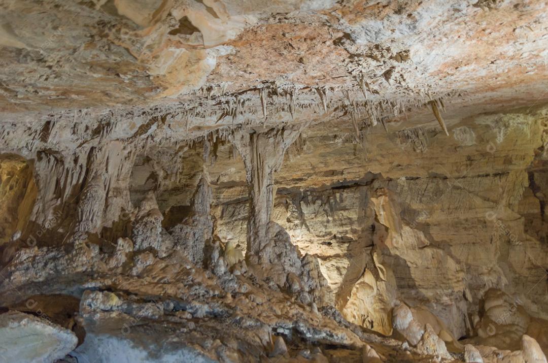 Linda gruta da Cidade de Bonito em Matogrosso do Sul, Brasil.