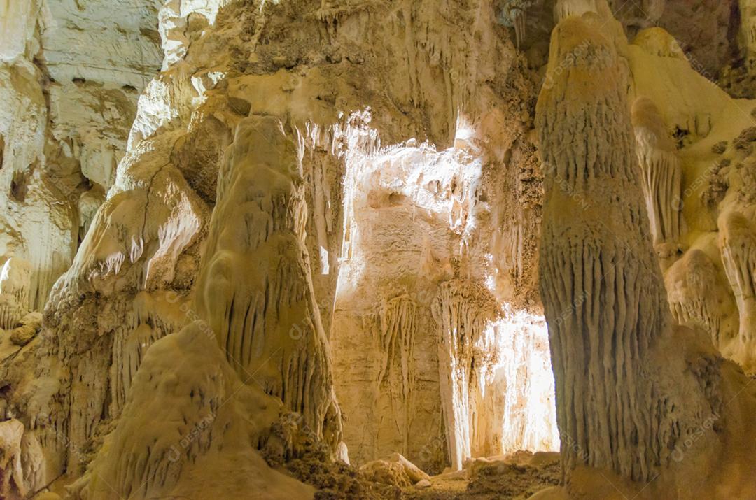 Linda gruta da Cidade de Bonito em Matogrosso do Sul, Brasil.