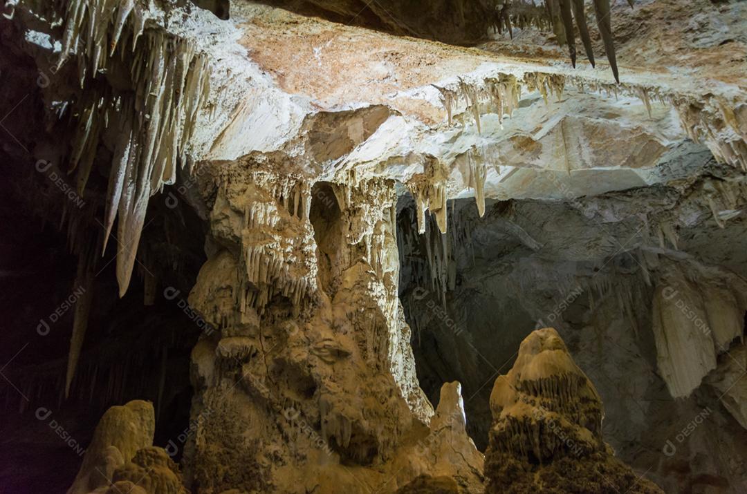 Linda gruta da Cidade de Bonito em Matogrosso do Sul, Brasil.