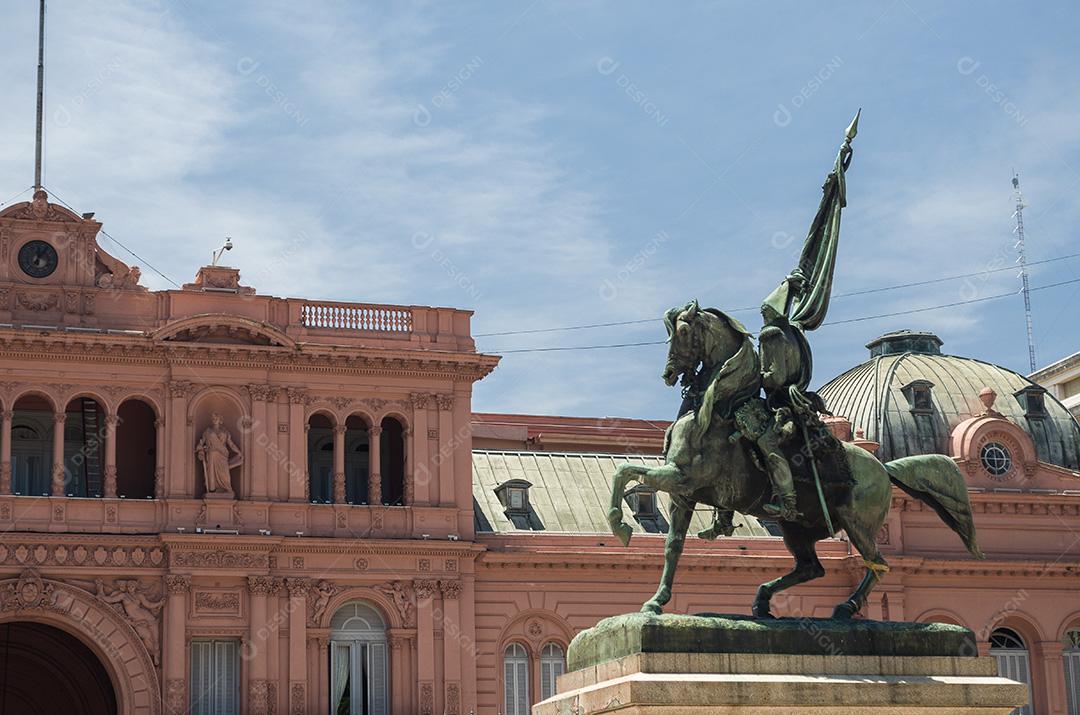 Estátua de Manuel Belgrano em frente à Casa Rosada, Buenos Aires, Argentina