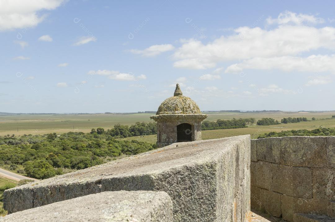 Fortaleza Santa Tereza é uma fortificação militar localizada na costa norte do Uruguai