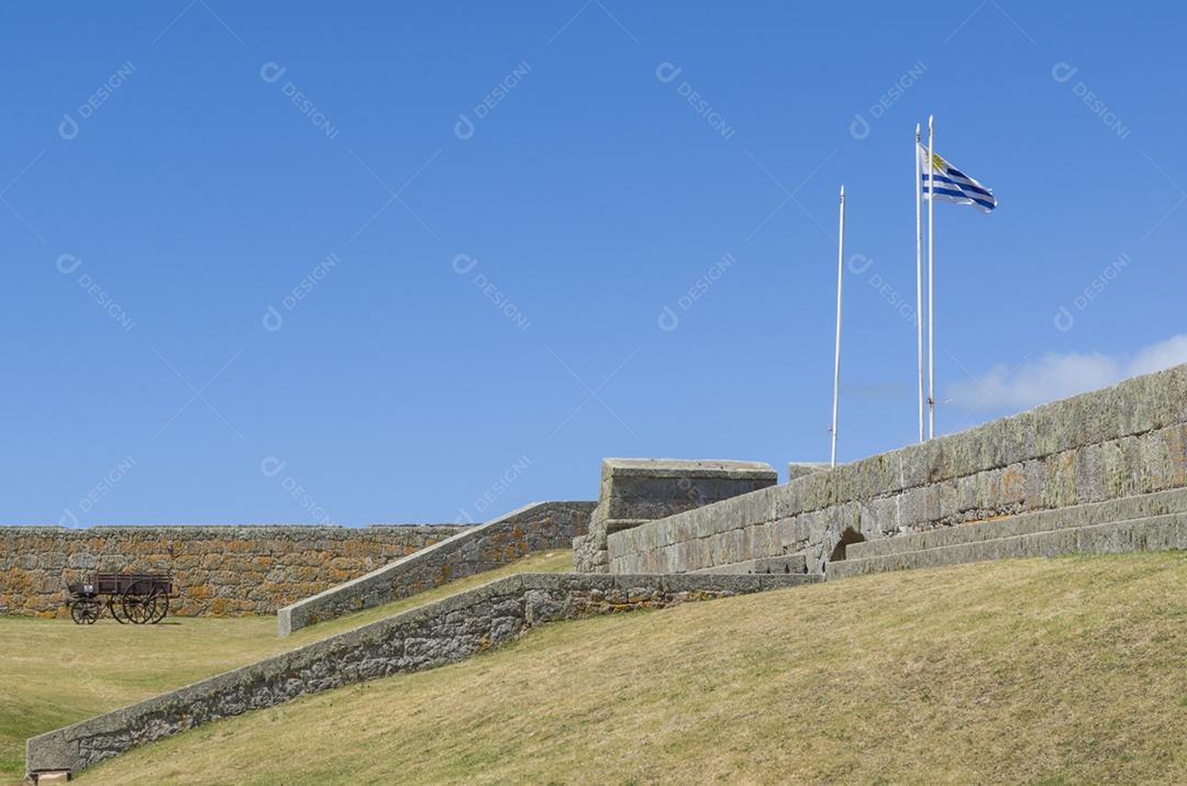 Fortaleza Santa Tereza é uma fortificação militar localizada na costa norte do Uruguai perto da fronteira do Brasil