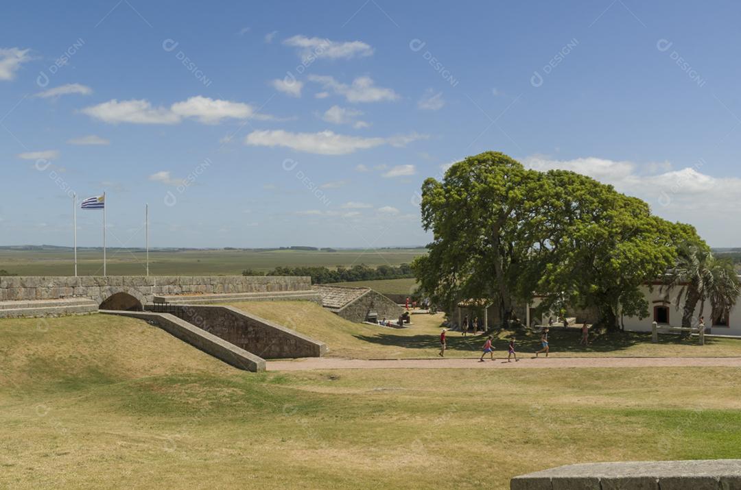 Fortaleza Santa Tereza é uma fortificação militar localizada na costa norte do Uruguai, perto da fronteira do Brasil