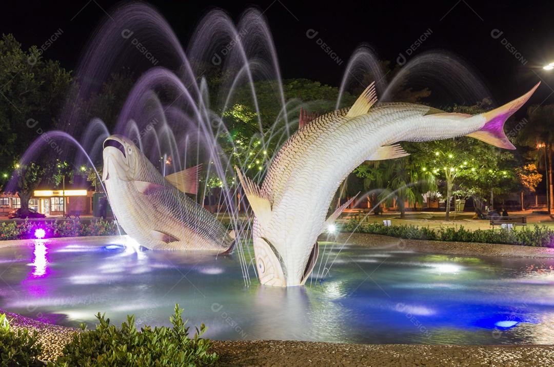 Praça da Liberdade, peixe piraputangas, localizado na cidade de Bonito