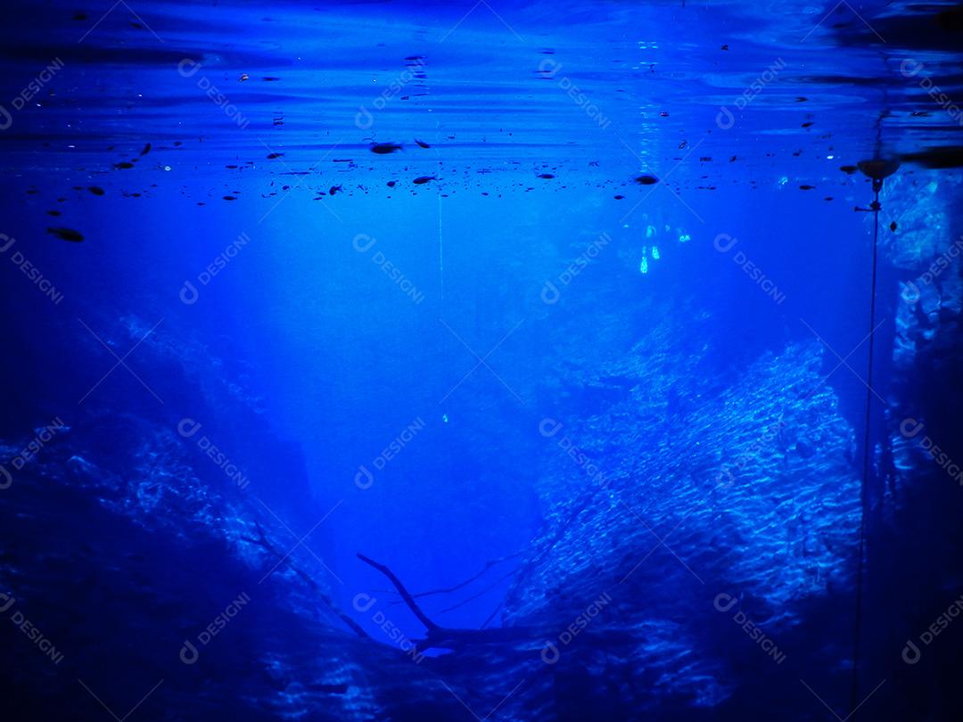 Lagoa misteriosa, bela lagoa de águas transparentes de tur