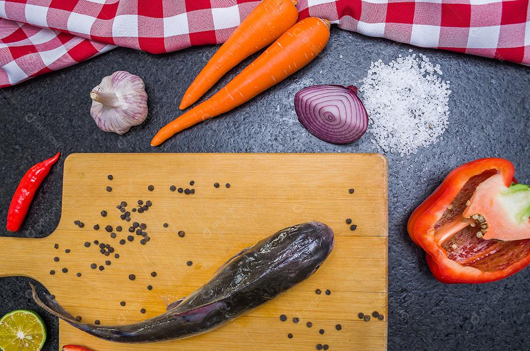 Preparação vista de cima peixe-gato, gastronomia, peixes e s