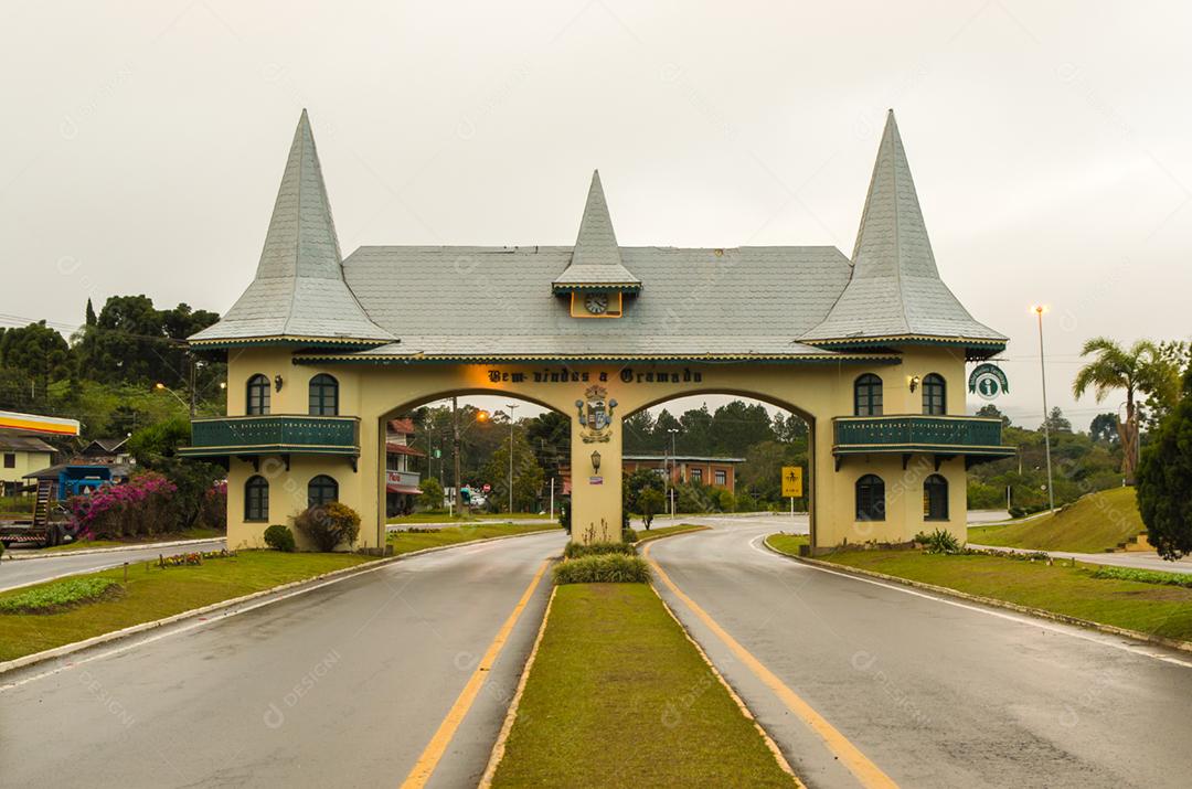 GRAMADO, RIO GRANDE DO SUL, BRASIL Gateway Portico Entrace da cidade de Gramado