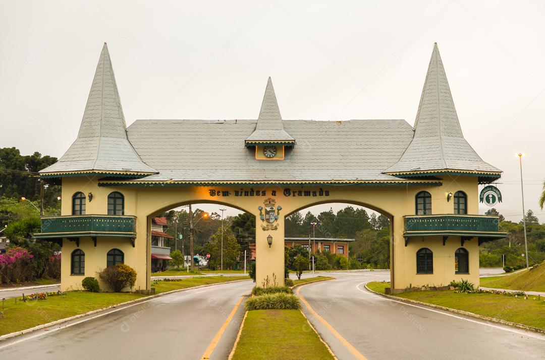 GRAMADO, RIO GRANDE DO SUL, BRASIL Gateway Portico Entrace da cidade de Gramado