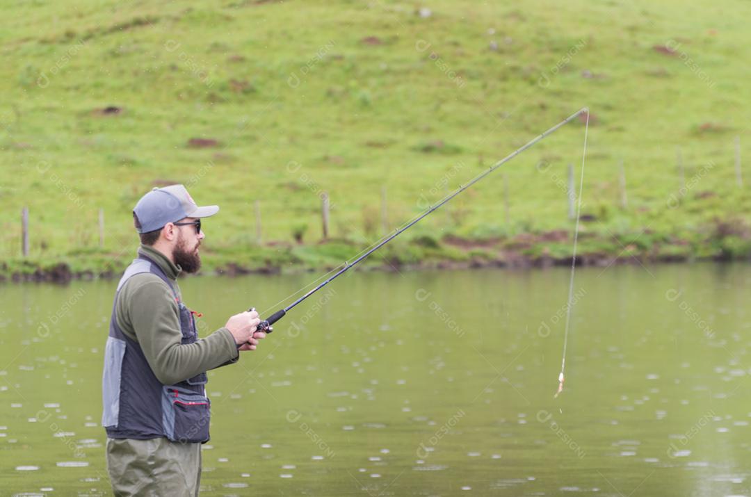 Pesca de pescador de black bass