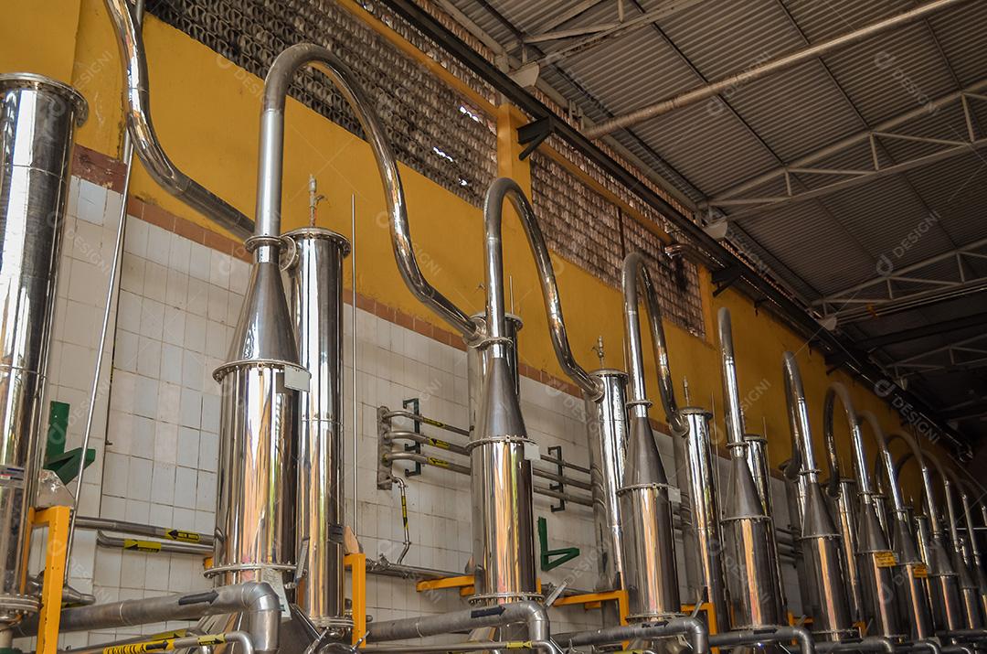 Equipamento para a destilação de bebidas alcoólicas, destilados