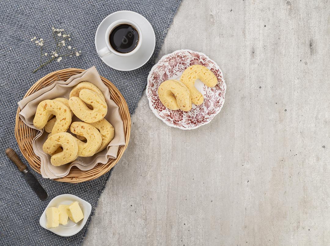 Chipas, típico pão de queijo sul-americano em uma cesta