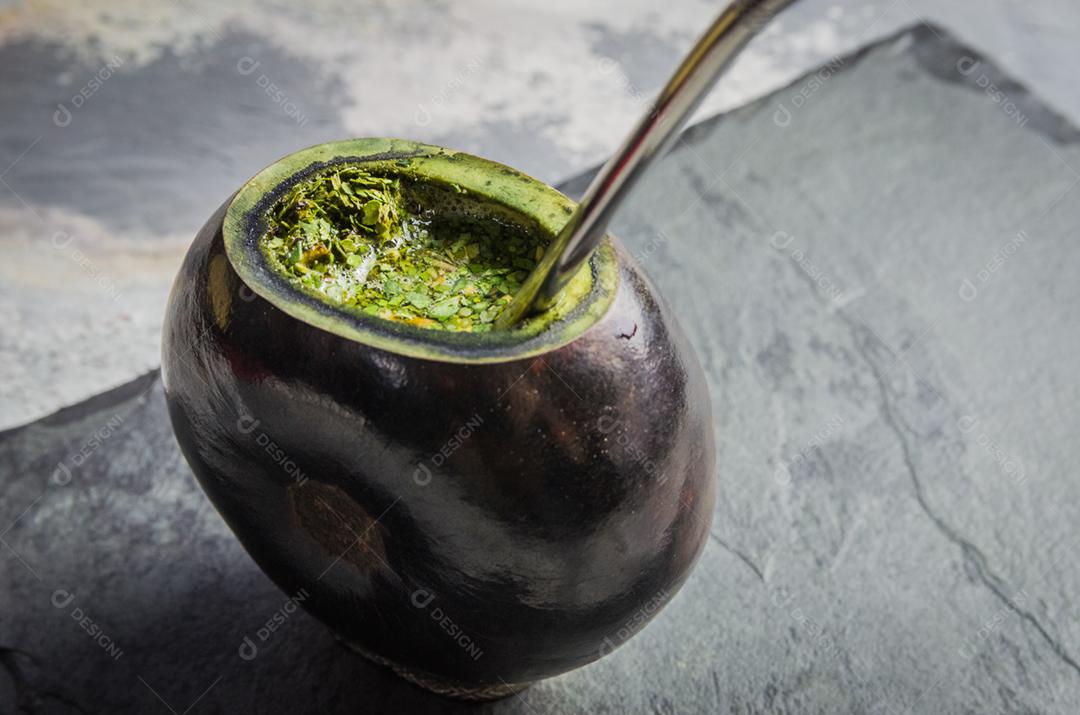 Bebida tradicional gaúcha, chimarrao mate, bebida popular do Brasil