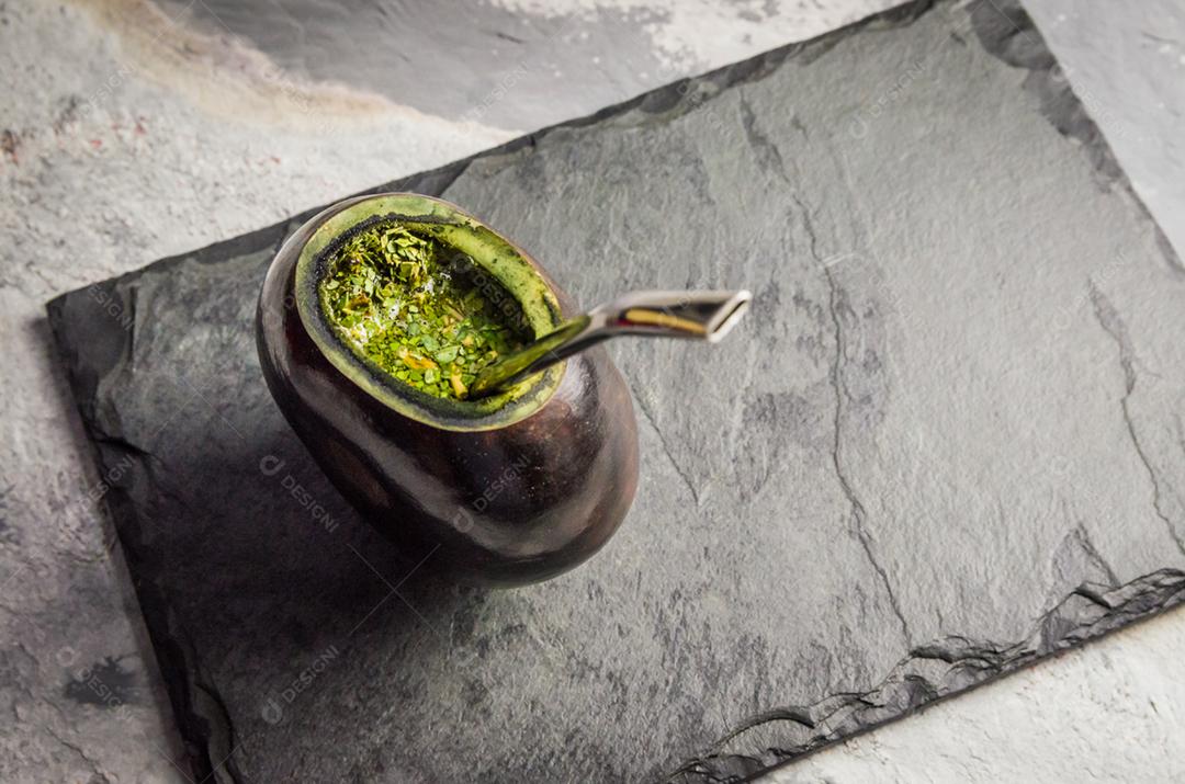 Bebida tradicional gaúcha, chimarrao mate, bebida popular do Brasil