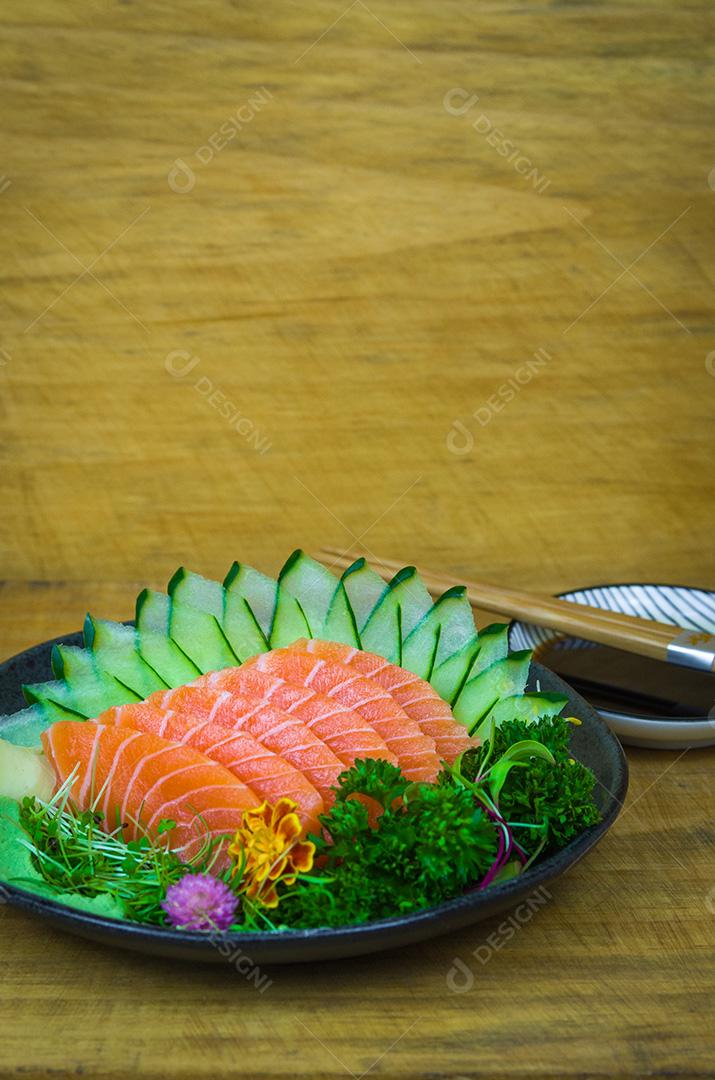 Culinária tradicional japonesa, sashimi premium.