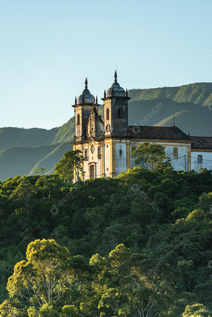 Ouro Preto, Minas Gerais, Brasil em 15 de fevereiro de 2015. Igreja de São Francisco de Paula no final da tarde