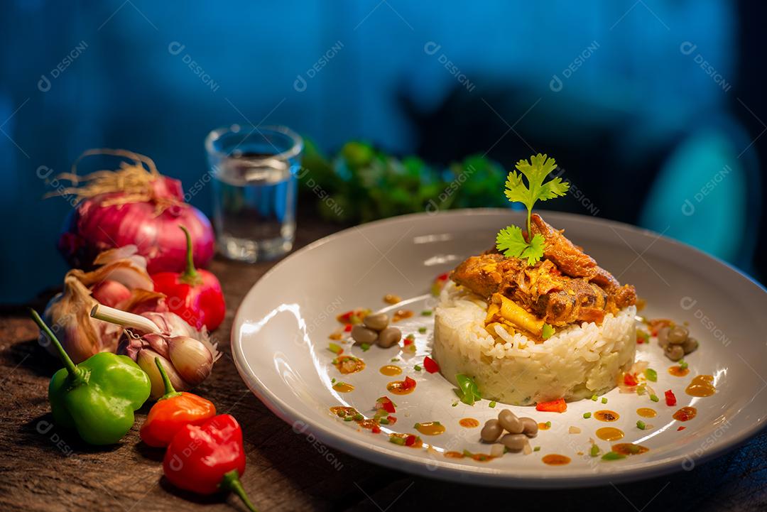 Gastronomia. Bode cozido com arroz. Prato tradicional da culinária nordestina